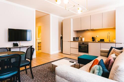 367340979 The Lift Apartments by RIDAN Hotels