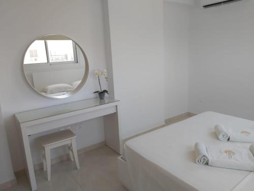Dinglis Residences 31 - image 2