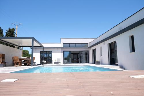 LS6-408 ERNO Villa contemporaine avec piscine privée 8 couchages à Chateauneuf de Gadagne - Proche d’Avignon - Location saisonnière - Châteauneuf-de-Gadagne