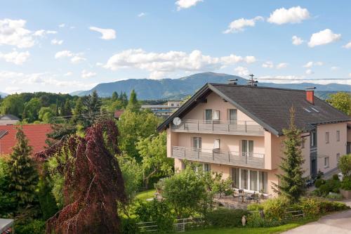  Gästehaus Wulz-Lesjak, Pension in Egg am Faaker See