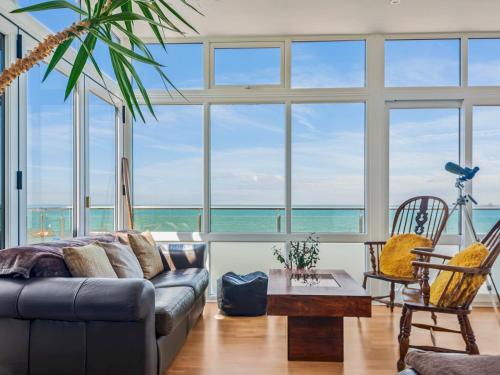 Picture of Pass The Keys Jarrahdale Beach House - Stunning Luxurious Holiday Pad By The Sea