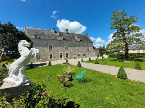 Inviting holiday home in Carentan Les Marais with terrace gîte à louer Graignes-Mesnil-Angot