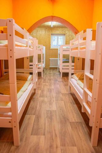 8 bunk beds