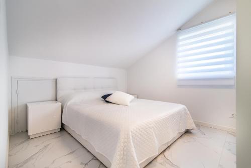 Luxury Apartment Queens - image 2