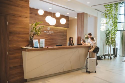 エントランス, イモラ ホテル プラタナス (Imola Hotel Platan) in イーガー