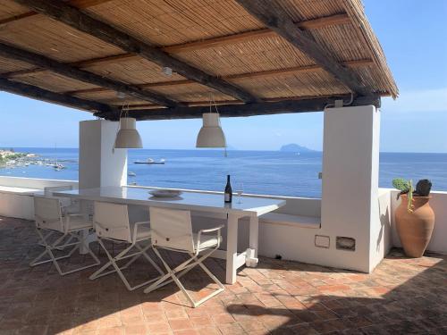  Villa A Madonnuzza - casa sul mare, splendide terrazze panoramiche in Lingua