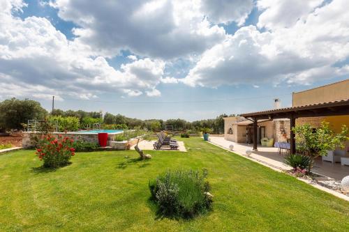 花園, Trullo Nonna Pina by BarbarHouse in 切列梅薩皮卡