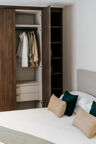 Dock 1 Suites