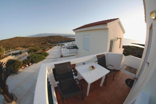  Tersanas Beach Lodges in Tersanas