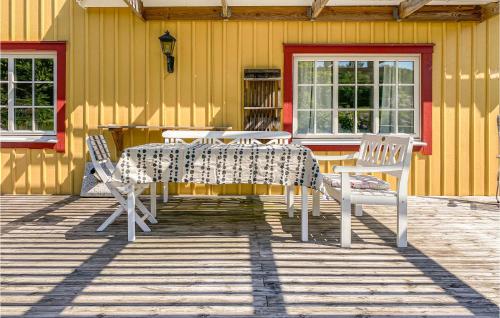 Balcony/terrace, Beautiful Home In Varberg With Wifi in Varberg