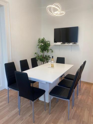 Designed apartment next to Vaclav square with terrace and private garage, Praha