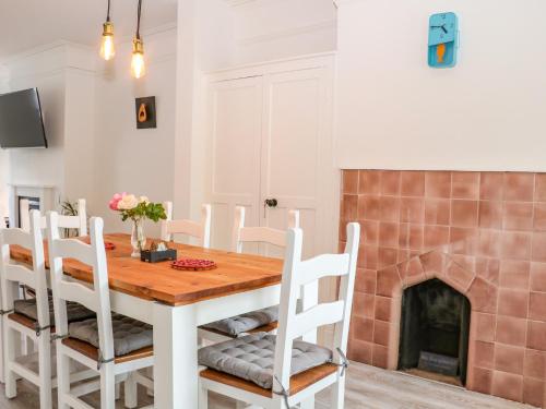 ทัศนียภาพภายนอกโรงแรม, The Apothecary in บร์อคเค็นฮาร์ด