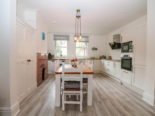 ทัศนียภาพภายนอกโรงแรม, The Apothecary in บร์อคเค็นฮาร์ด