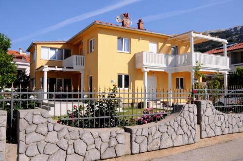 Vila Schober Four Bedroom Apartment 2442 - image 9