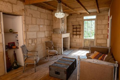 Suite campagnarde près Bordeaux, vue sur les vignes au Château Camponac (Suite campagnarde pres Bordeaux, vue sur les vignes au Chateau Camponac) in 博爾