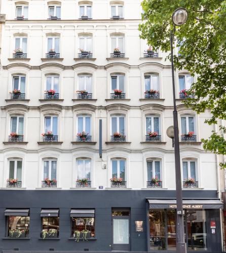 Exterior view, Hotel Prince Albert Gare de Lyon in 12th - Bercy - Gare de Lyon