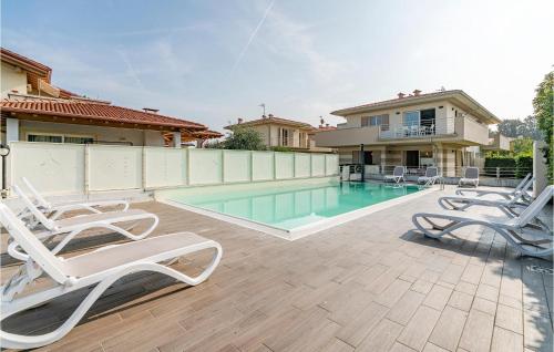  3 Bedroom Awesome Home In Puegnago Sul Garda in Raffa
