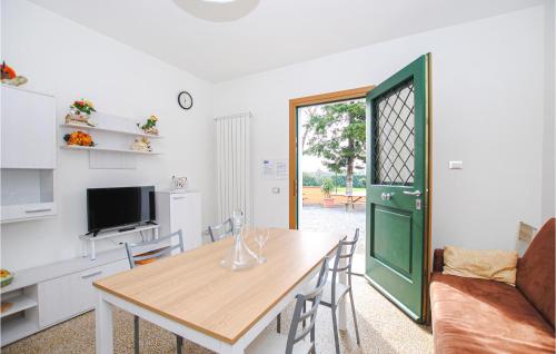 Awesome Apartment In Montecatini Terme in Massa E Cozzile