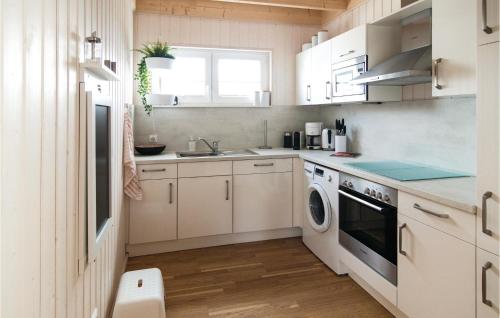 Awesome home in OstseeResort Olpenitz w/ Sauna WiFi and 2 Bedrooms - image 10
