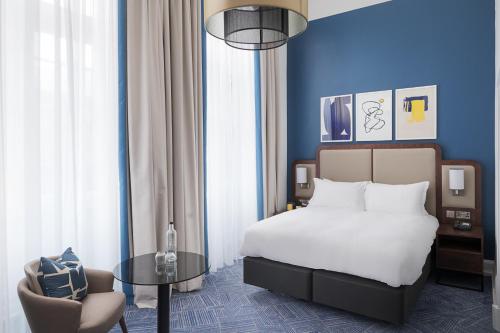 367420359 voco Grand Central Glasgow by IHG