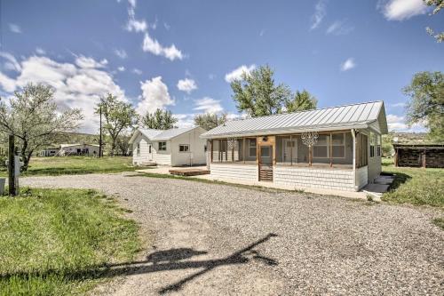 Idyllic Gem: Screened Porch, 1/2 Mi to River! in Lucerne (WY)
