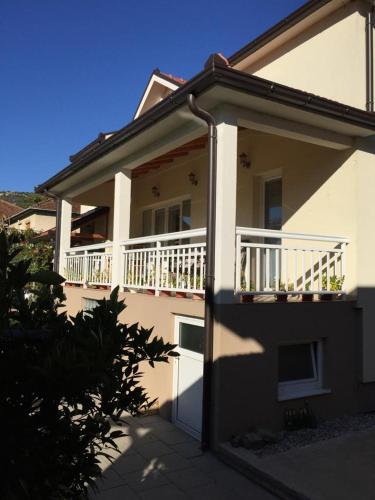 Villa Šurmanci (Villa Surmanci) in Capljina
