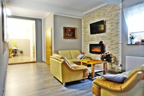 Shared lounge/TV area, Goralski Palacyk in Zakopane