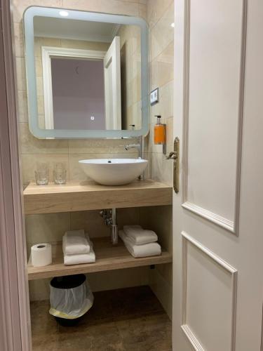 Large Double or Twin Room