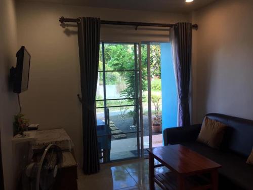 Mew House suanmali lamai