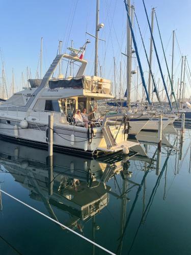 Propriete de 2 chambres avec terrasse amenagee a Le Grau du Roi a 1 km de la plage gîte à louer Port Camargue