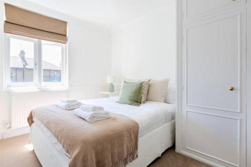 Picture of Spacious 3 Bedroom Flat With Terrace