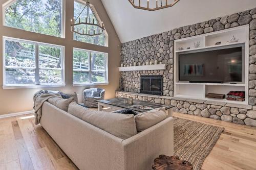 Gorgeous Lakehouse with Hot Tub and Waterfall Oasis! in Lake Arrowhead, USA