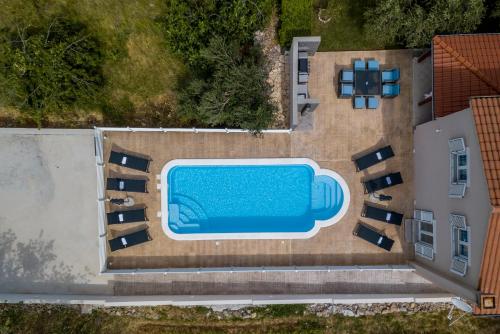 Villa Arbareto with heated swimming pool