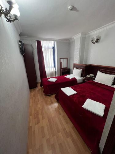 Double Room image 4
