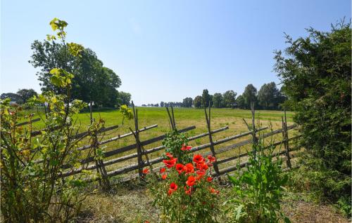 Skats, Beautiful Home In Stånga With Kitchen (Beautiful Home In Stanga With Kitchen) in Huse