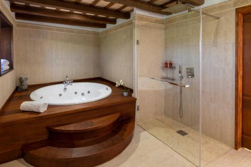 Double Room with Spa Bath