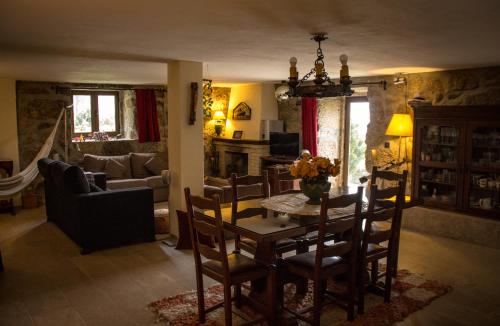 Casa das Lages in คารามูโล