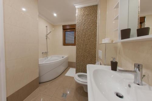 Buna Spring Apartments - image 2
