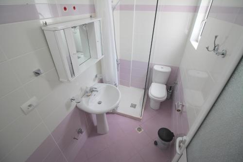 Apartment - Ground Floor image 10