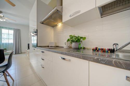 Azure Haven - Gzira Apartments and Penthouse By ShortLetsMalta, Gżira (fotografie 10)