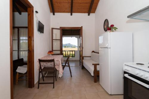 Ilias Apartments - image 3