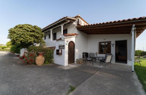 Ilias Apartments - image 5
