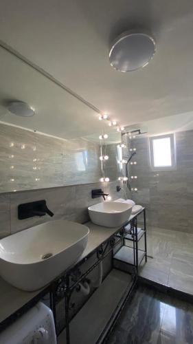 Two-Bedroom Apartment image 7