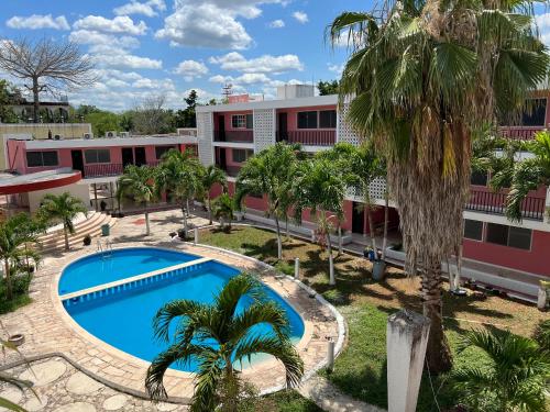 Departamento grande privado equipado en el centro con estacionamiento y piscina
