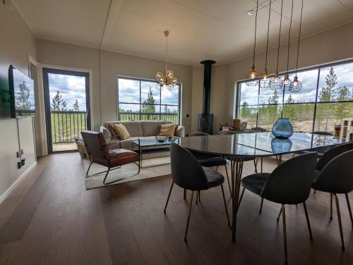 . Poolorama Lodge - with magnificent mountain view