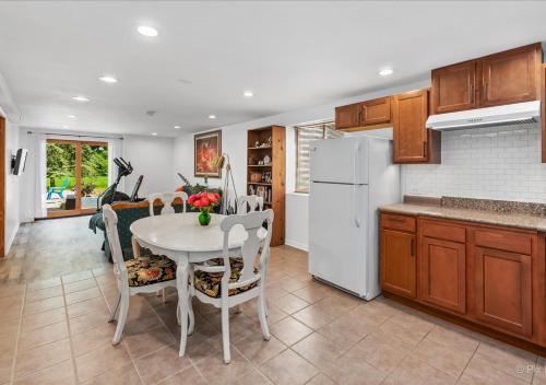 kuhinja, Harmony Inn, Huntley Illinois in Deerfield (IL)