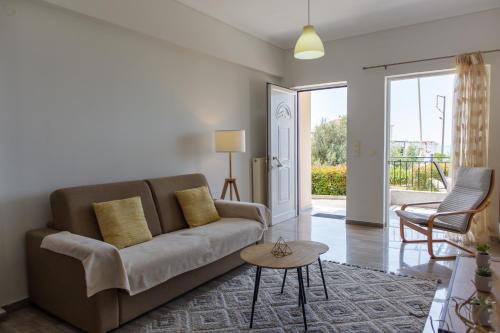 Almyros Aktis seaview apartment