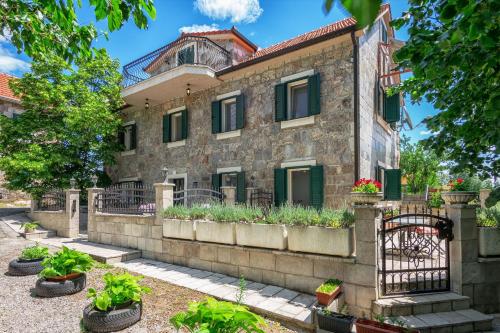 Viesnīcas āriene, Stone Garden Villa, Heated Pool & Outdoor Cinema in Tijarica
