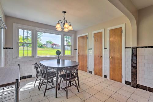 Cozy Middletown Home Near Beaches and Newport! in Middletown, USA