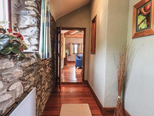 Hollins Farm Barn - image 8